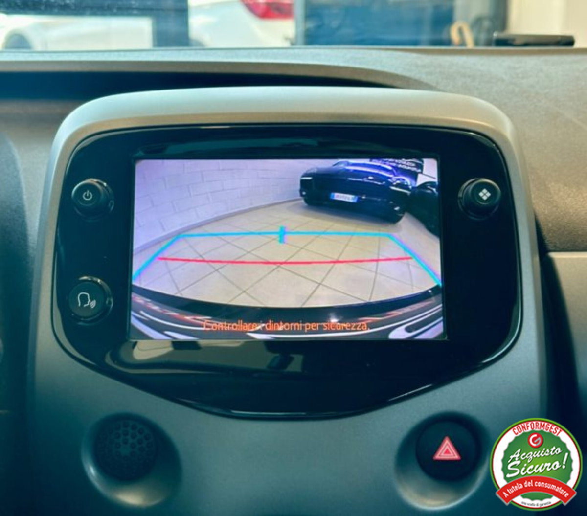 Toyota Aygo Connect 1.0 VVT-i 72 CV 5 porte x-play MMT (15)