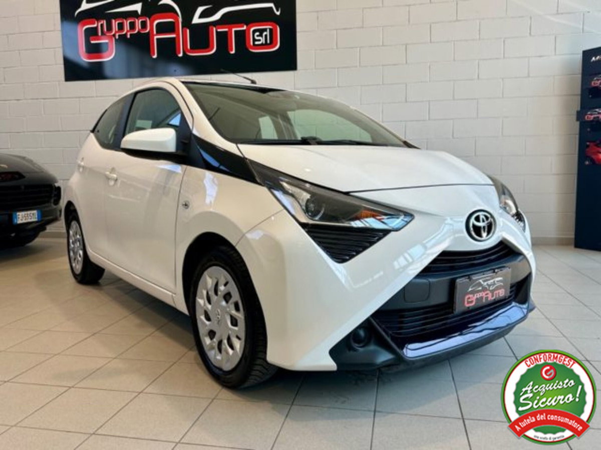Toyota Aygo Connect 1.0 VVT-i 72 CV 5 porte x-play MMT (3)
