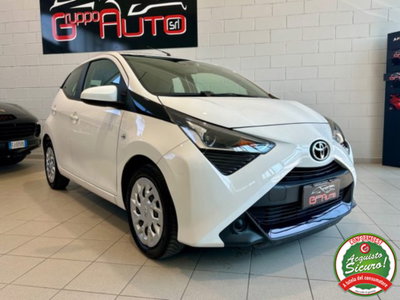 Toyota Aygo Connect 1.0 VVT-i 72 CV 5 porte x-play MMT (3)
