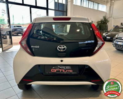 Toyota Aygo Connect 1.0 VVT-i 72 CV 5 porte x-play MMT (5)