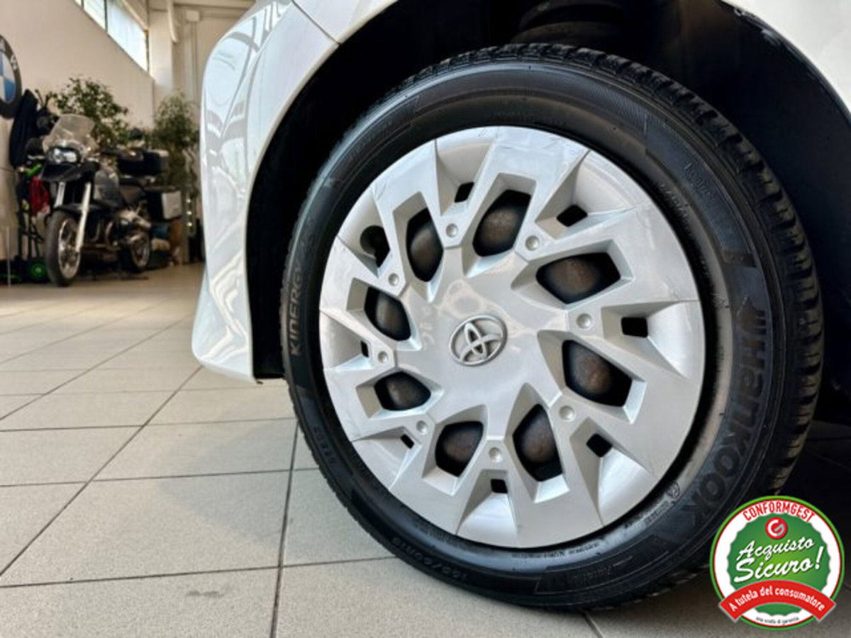 Toyota Aygo Connect 1.0 VVT-i 72 CV 5 porte x-play MMT (7)