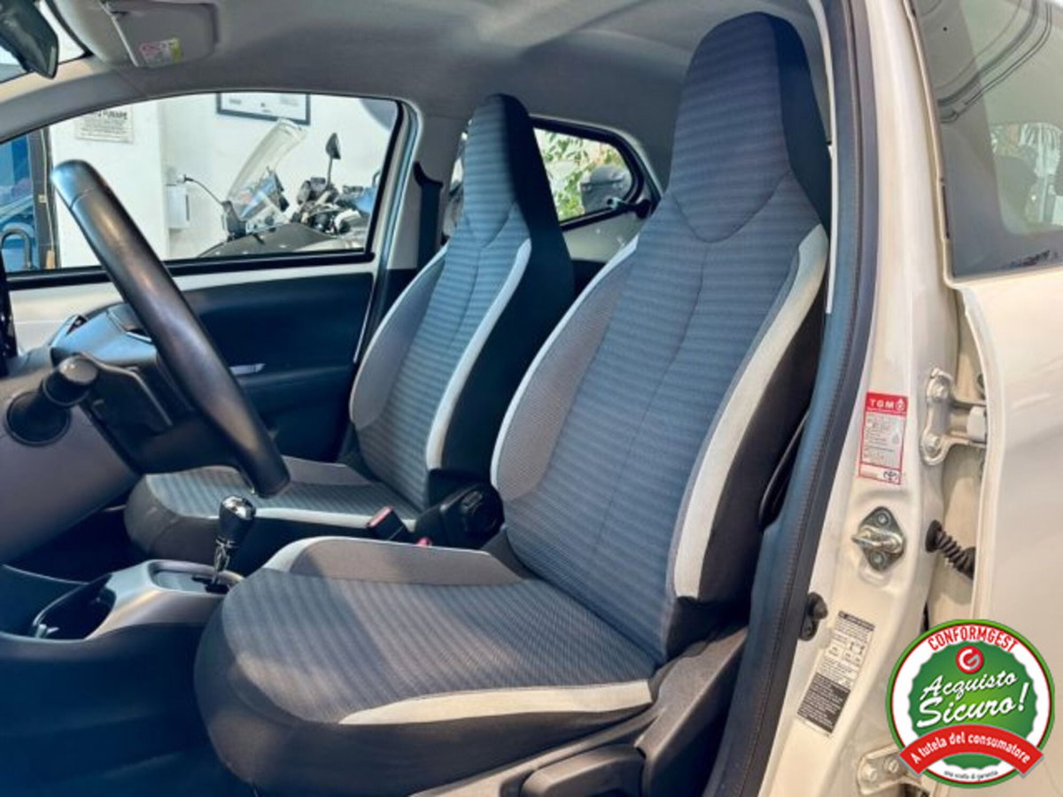 Toyota Aygo Connect 1.0 VVT-i 72 CV 5 porte x-play MMT (9)