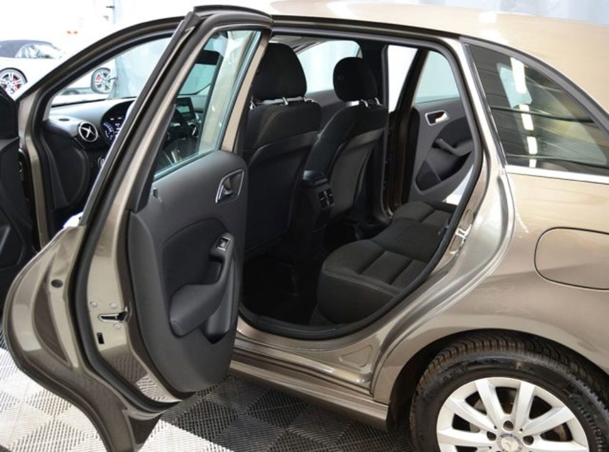 Mercedes-Benz Classe B 180 Executive (3)