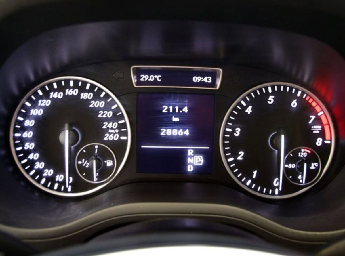 Mercedes-Benz Classe B 180 Executive (8)