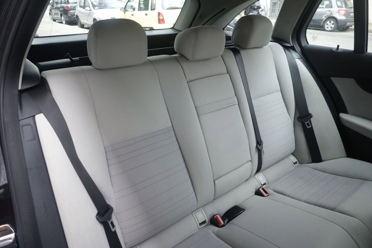 Mercedes-Benz Classe C Station Wagon 300 BlueTEC Hybrid Automatic Sport (12)