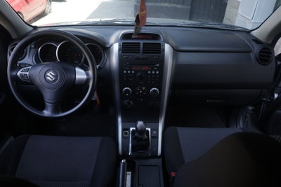 Suzuki Grand Vitara 1.9 DDiS 3 porte Offroad (2)