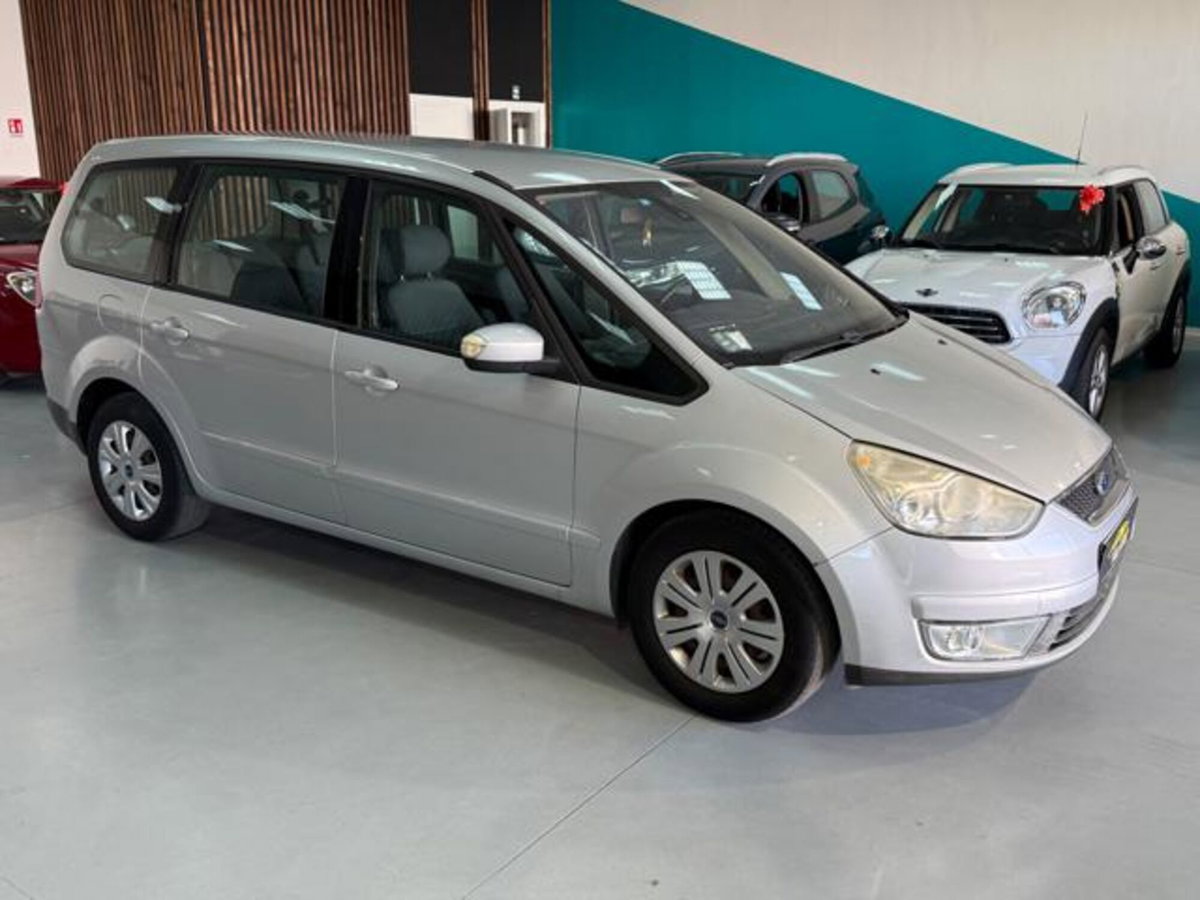 Ford Galaxy 2.0 TDCi 140 CV Ghia (5)