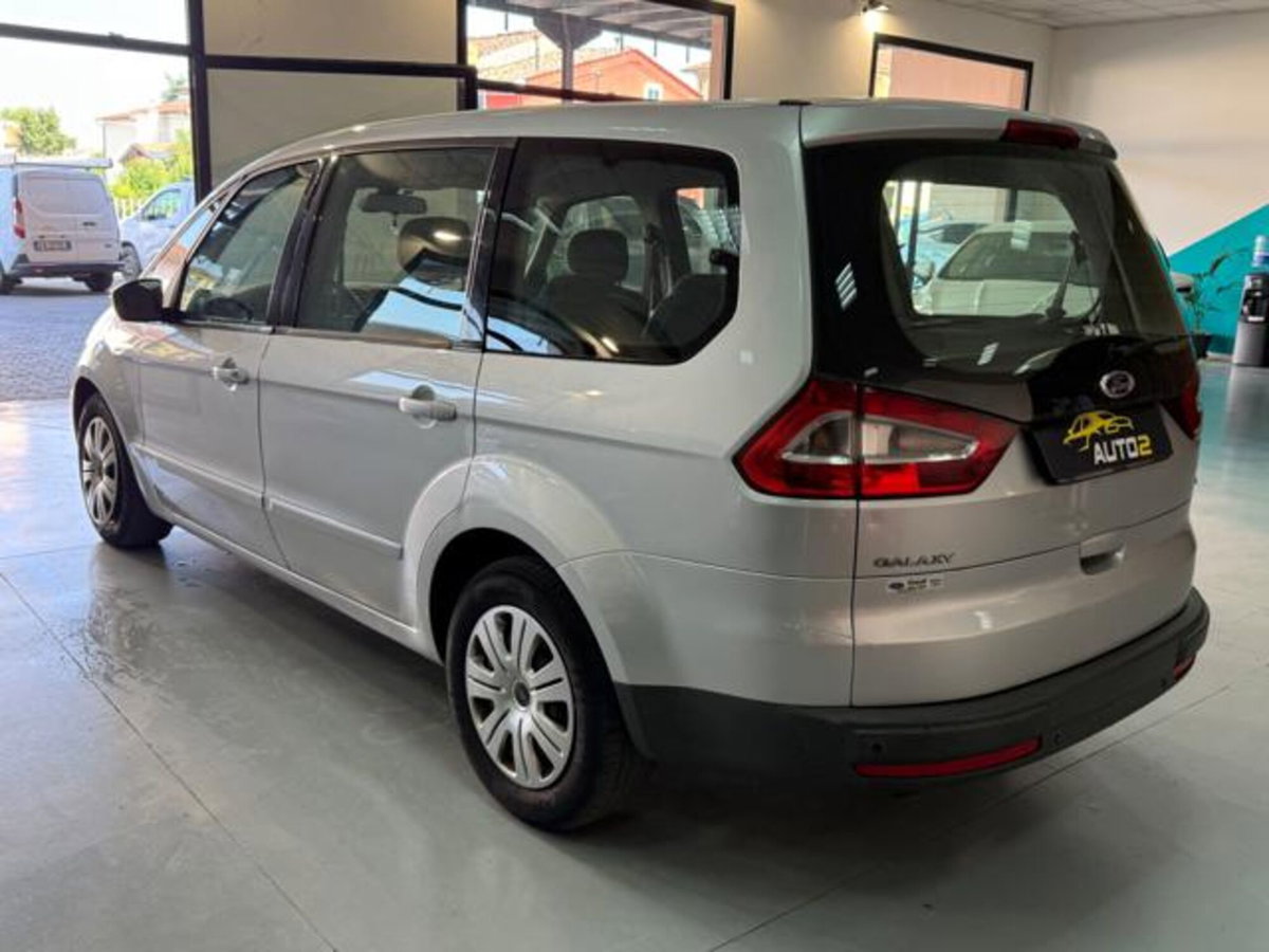 Ford Galaxy 2.0 TDCi 140 CV Ghia (9)