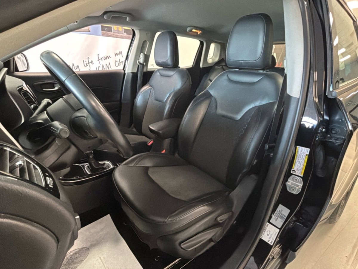 Jeep Compass 1.6 Multijet II 2WD Night Eagle (10)