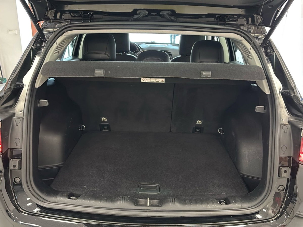Jeep Compass 1.6 Multijet II 2WD Night Eagle (16)