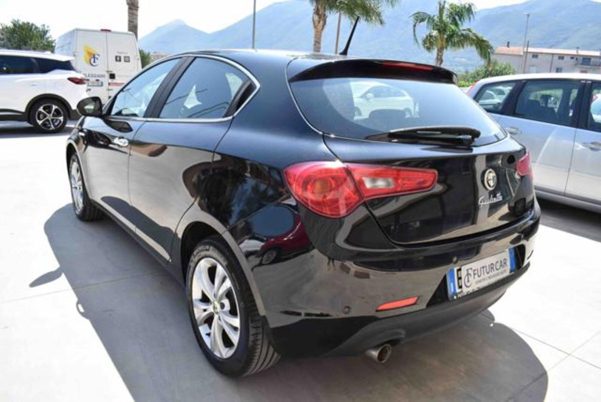Alfa Romeo Giulietta 1.4 Turbo Veloce Gpl 120cv (16)