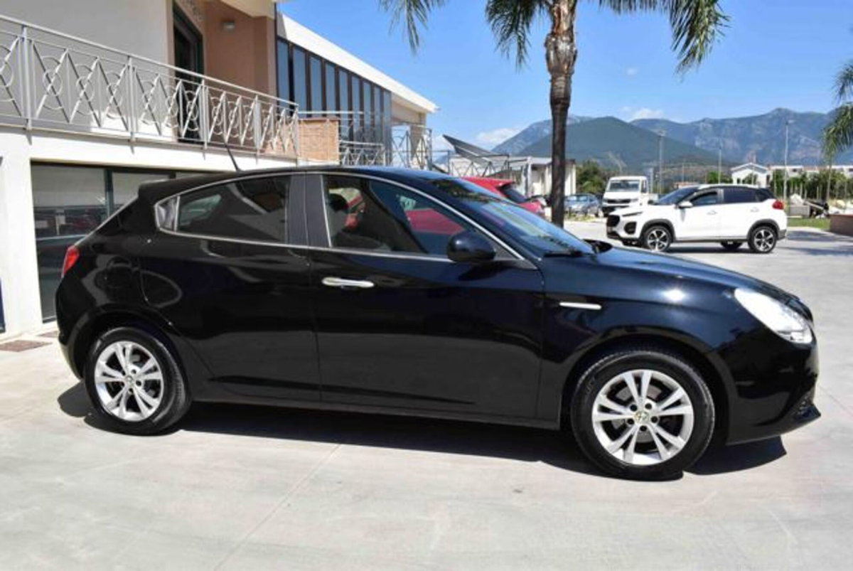 Alfa Romeo Giulietta 1.4 Turbo Veloce Gpl 120cv (4)