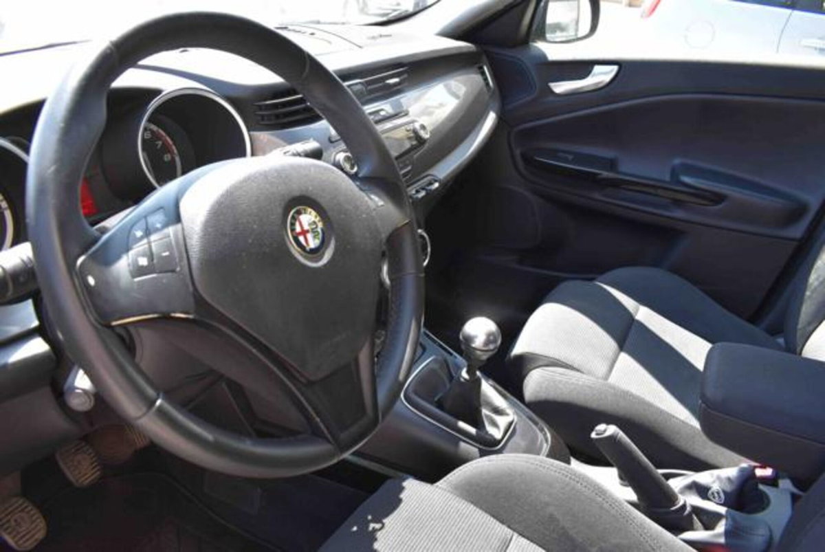 Alfa Romeo Giulietta 1.4 Turbo Veloce Gpl 120cv (7)