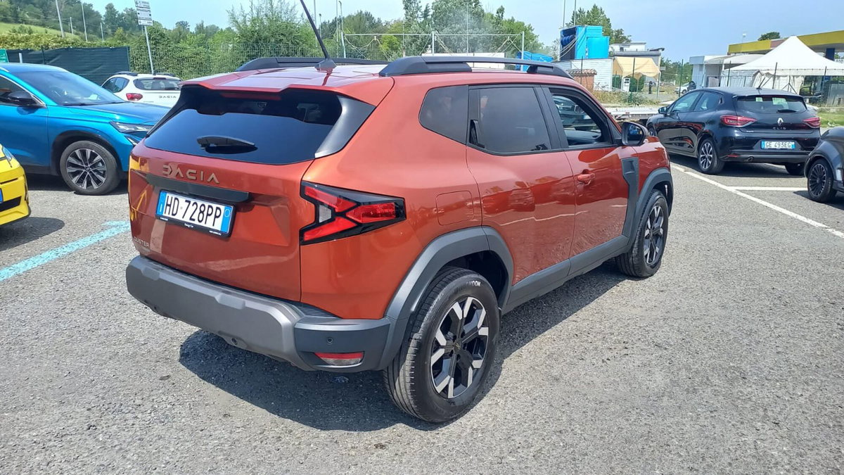 Dacia Duster 1.8 hybrid Extreme 155cv auto (4)