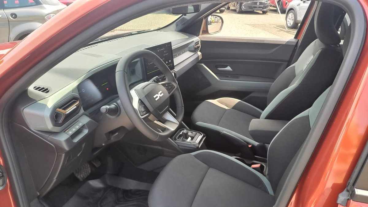 Dacia Duster 1.8 hybrid Extreme 155cv auto (5)