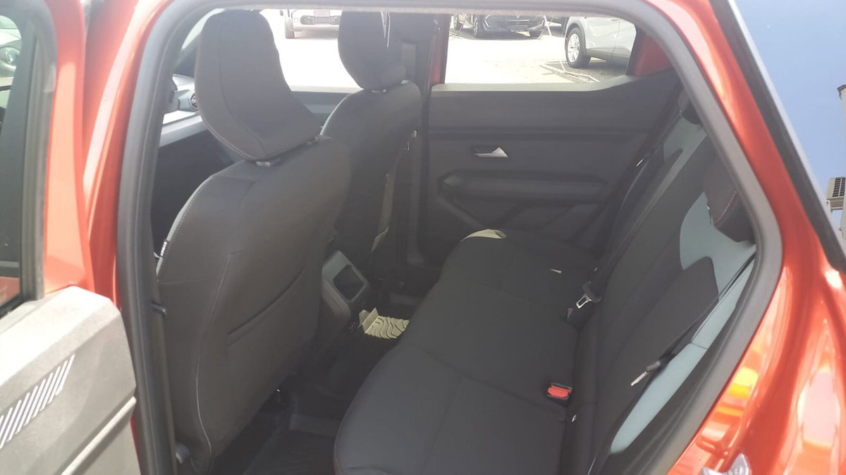 Dacia Duster 1.8 hybrid Extreme 155cv auto (6)