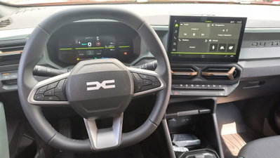 Dacia Duster 1.8 hybrid Extreme 155cv auto (9)