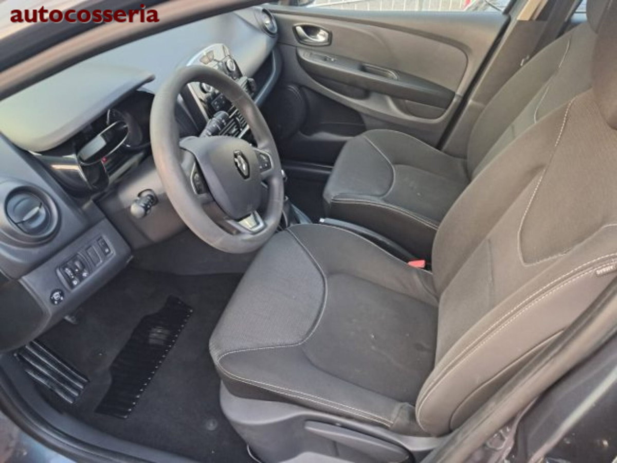 Renault Clio 1.0 tce Techno Gpl 100cv (5)
