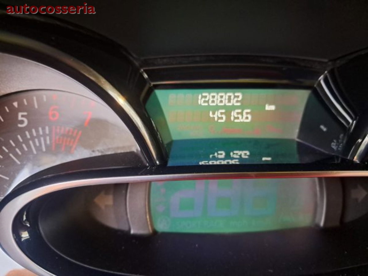Renault Clio 1.0 tce Techno Gpl 100cv (9)