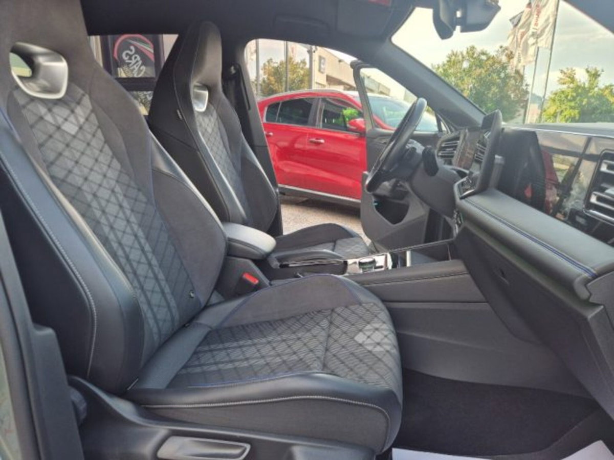 Volkswagen Tiguan 2.0 TDI 150 CV SCR DSG 4MOTION R-Line (14)