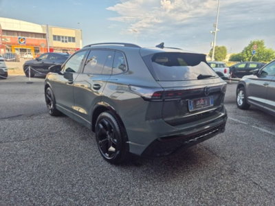 Volkswagen Tiguan 2.0 TDI 150 CV SCR DSG 4MOTION R-Line (5)