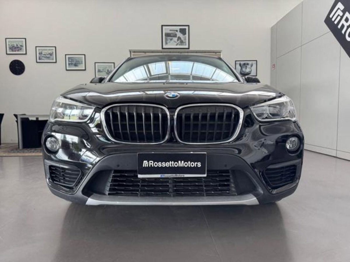 BMW X1 xDrive18d Business Advantage (2)