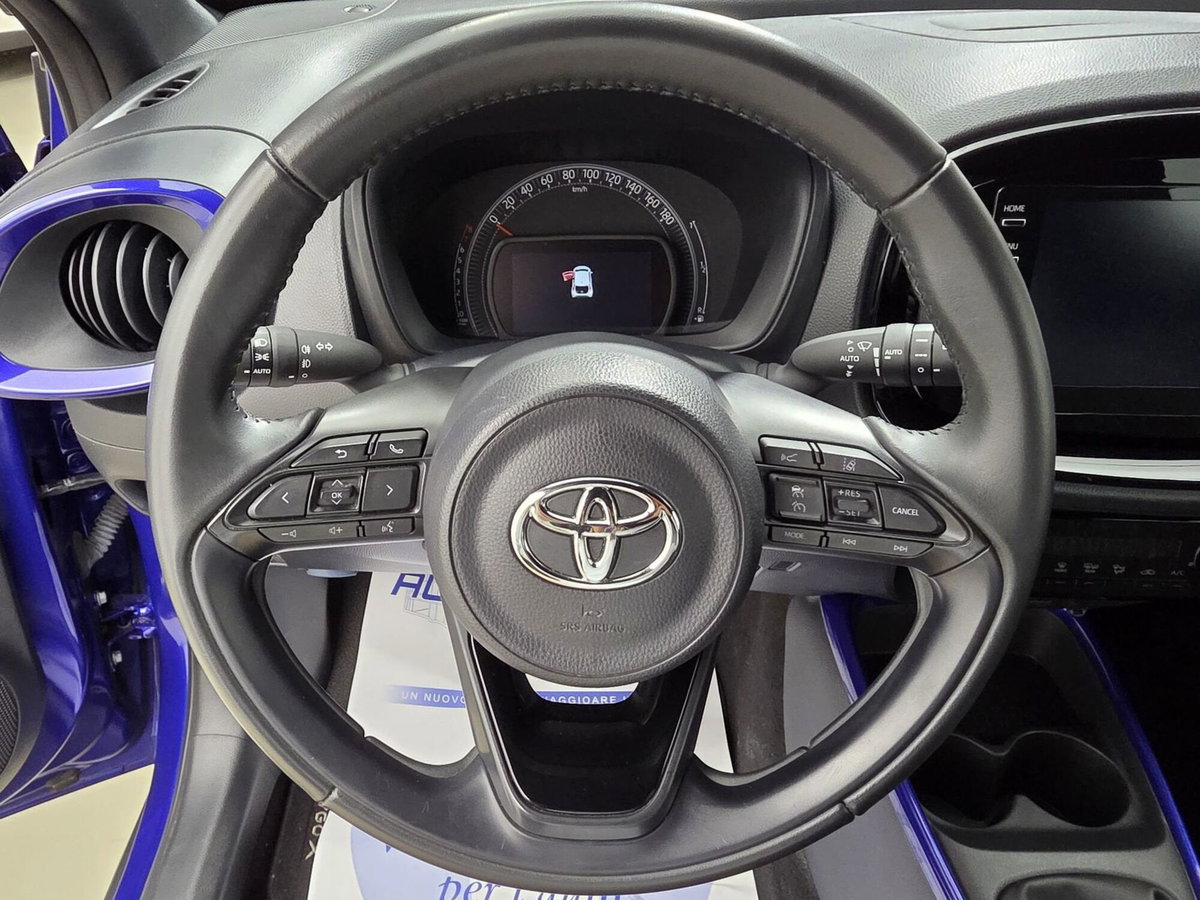 Toyota Aygo X 1.0 Trend 72cv (13)