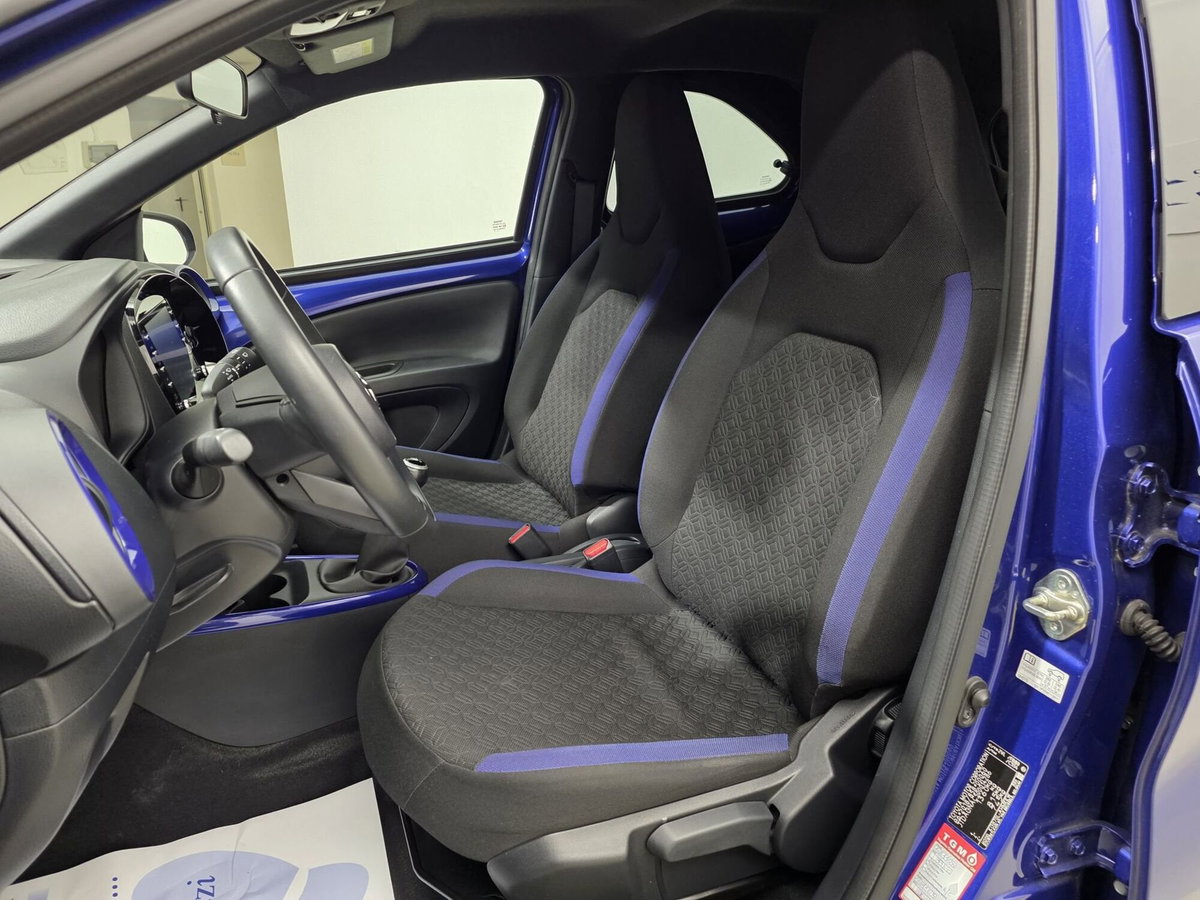 Toyota Aygo X 1.0 Trend 72cv (9)