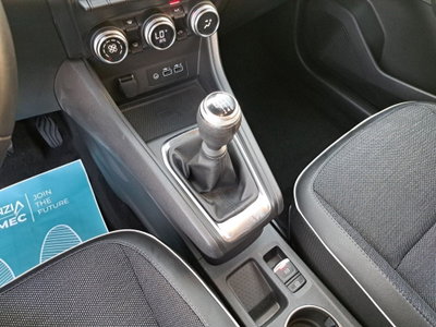Renault Captur 1.0 tce Techno 90cv (10)