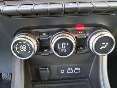 Renault Captur 1.0 tce Techno 90cv (11)