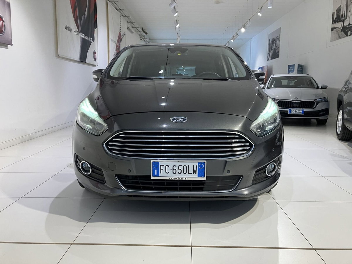 Ford S-Max 2.0 TDCi 150CV Start&Stop Powershift Titanium (2)