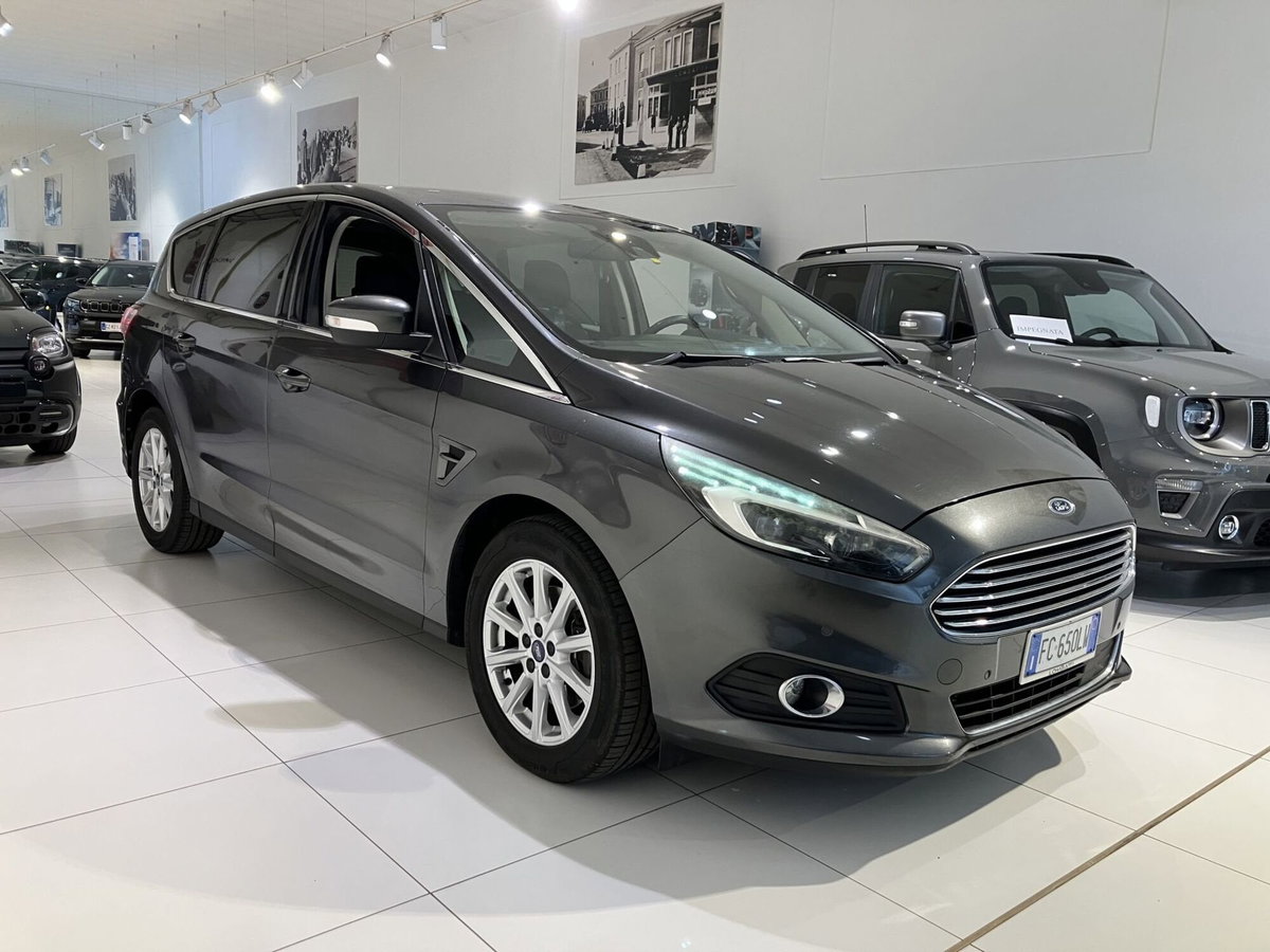 Ford S-Max 2.0 TDCi 150CV Start&Stop Powershift Titanium (3)