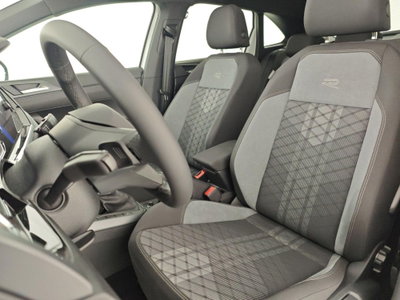Volkswagen Taigo 1.0 tsi R-Line 115cv (11)