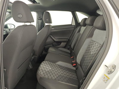 Volkswagen Taigo 1.0 tsi R-Line 115cv (12)