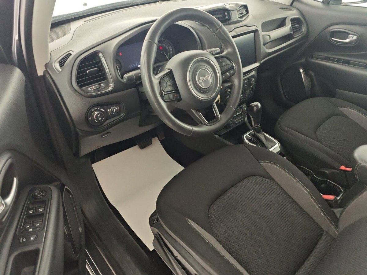 Jeep Renegade 1.3 T4 190CV PHEV 4xe AT6 Business Plus (9)