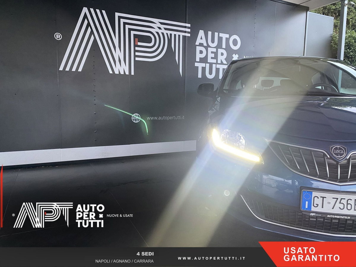 Lancia Ypsilon 1.0 FireFly 5 porte S&S Hybrid Gold Plus (19)