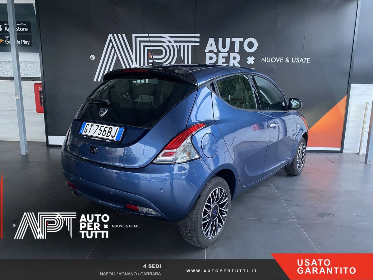 Lancia Ypsilon 1.0 FireFly 5 porte S&S Hybrid Gold Plus (3)