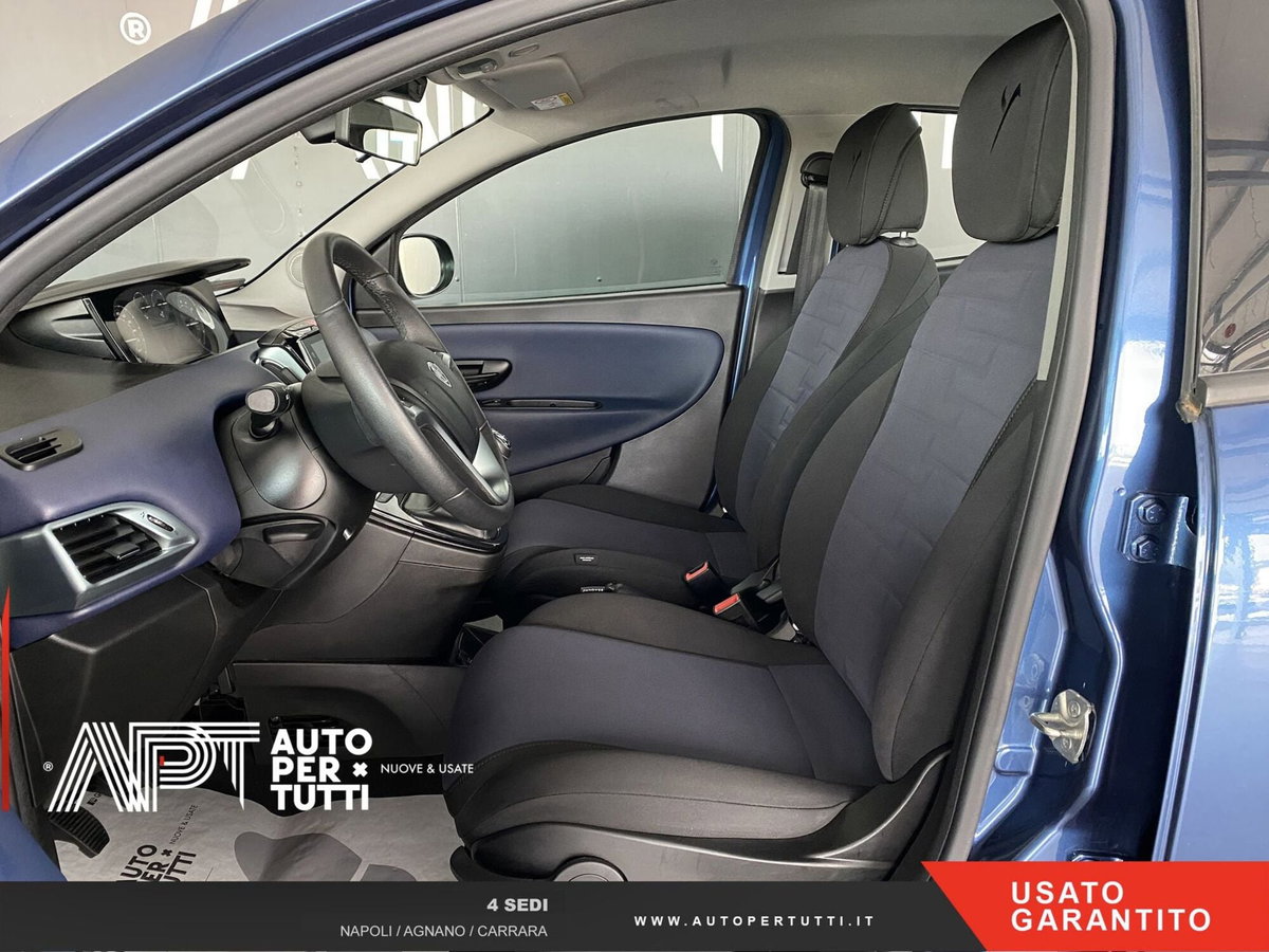 Lancia Ypsilon 1.0 FireFly 5 porte S&S Hybrid Gold Plus (8)