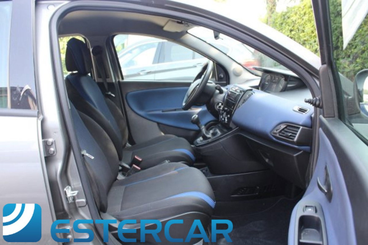 Lancia Ypsilon 1.3 MJT 16V 95 CV 5 porte S&S Gold (12)