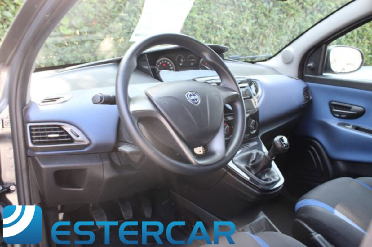 Lancia Ypsilon 1.3 MJT 16V 95 CV 5 porte S&S Gold (3)