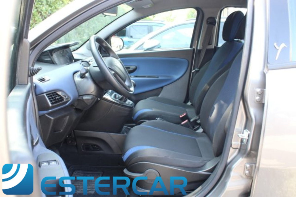 Lancia Ypsilon 1.3 MJT 16V 95 CV 5 porte S&S Gold (4)