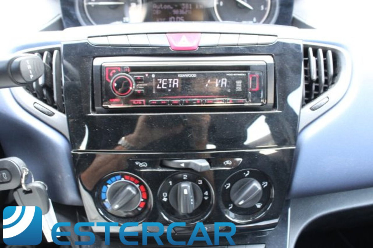 Lancia Ypsilon 1.3 MJT 16V 95 CV 5 porte S&S Gold (8)