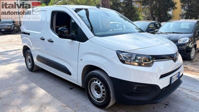 Toyota Proace City Verso City Verso 1.5D 100cv S&S L1 combi Executive (2)