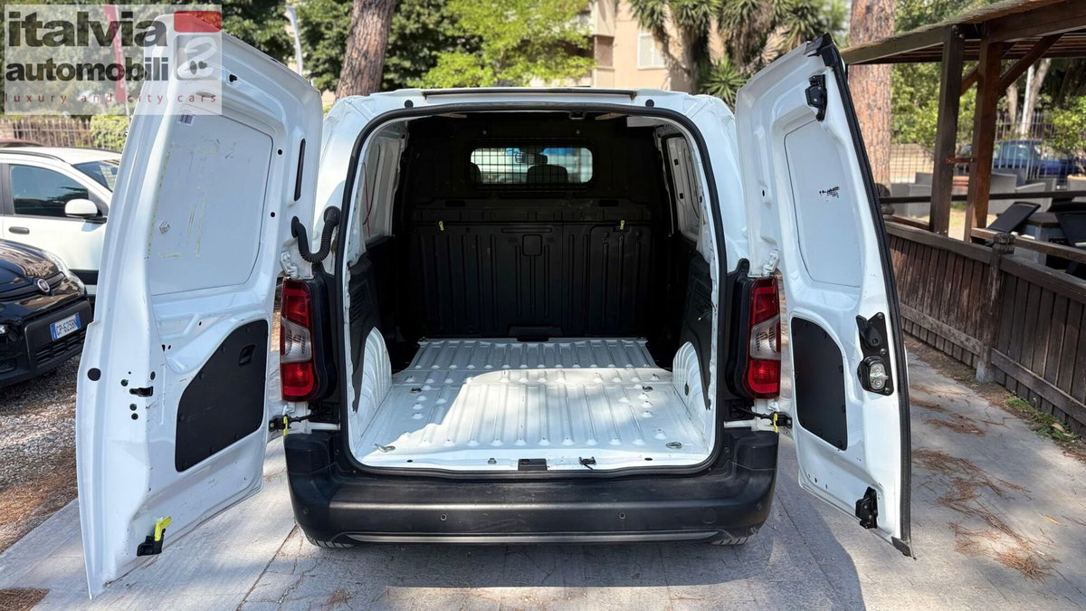 Toyota Proace City Verso City Verso 1.5D 100cv S&S L1 combi Executive (6)