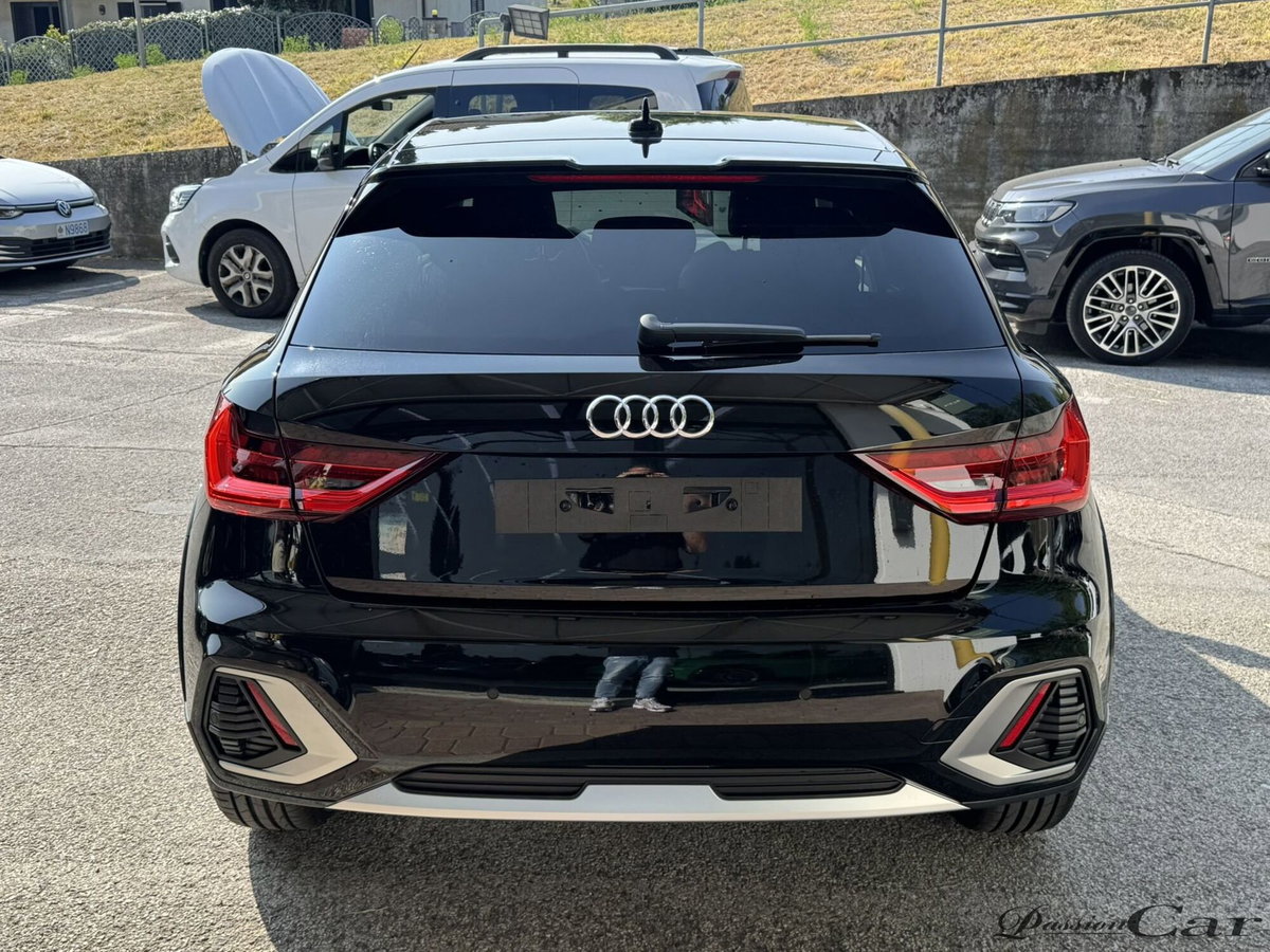 Audi A1 allstreet 30 1.0 tfsi Business 116cv (10)