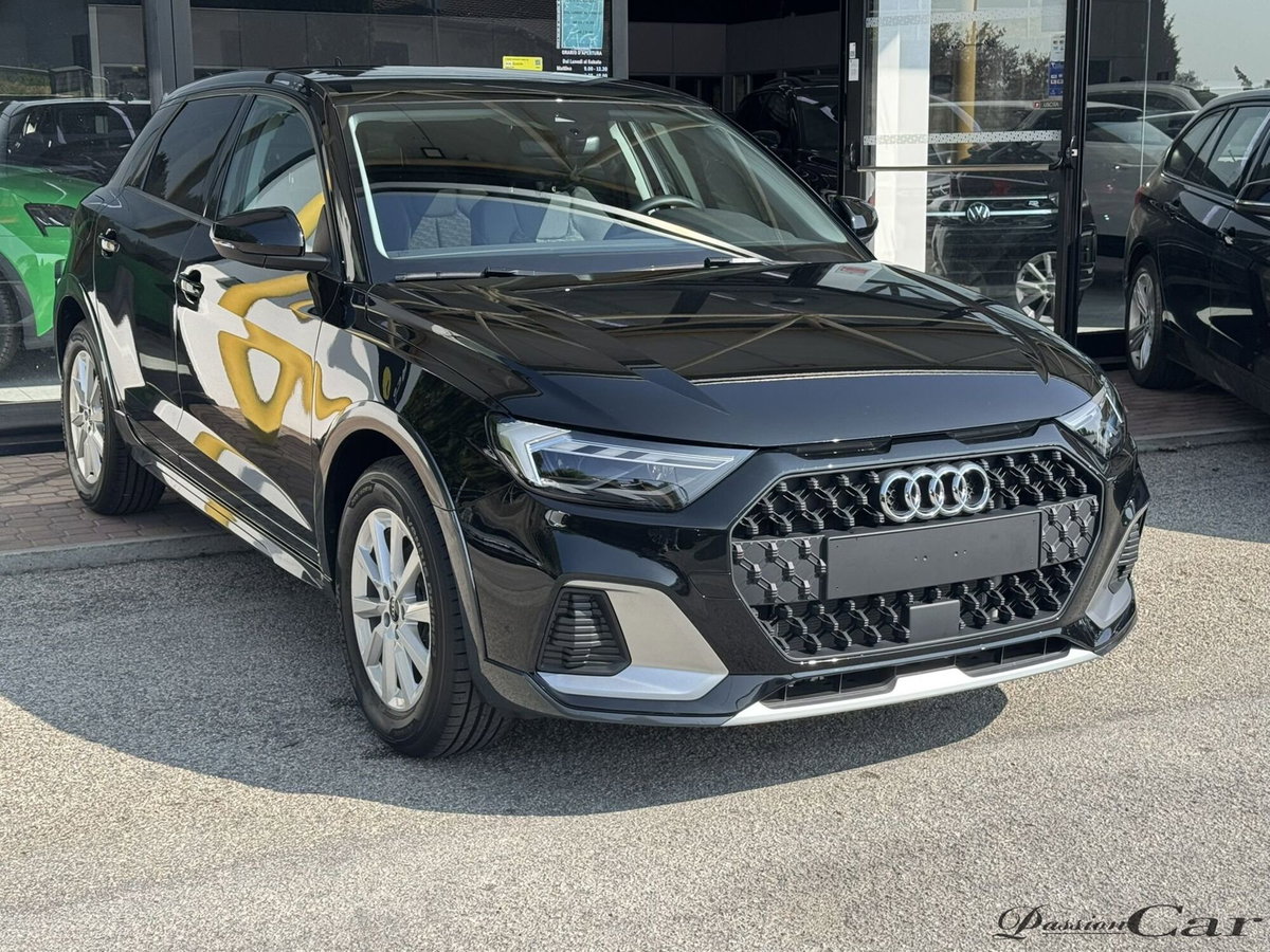 Audi A1 allstreet 30 1.0 tfsi Business 116cv (3)