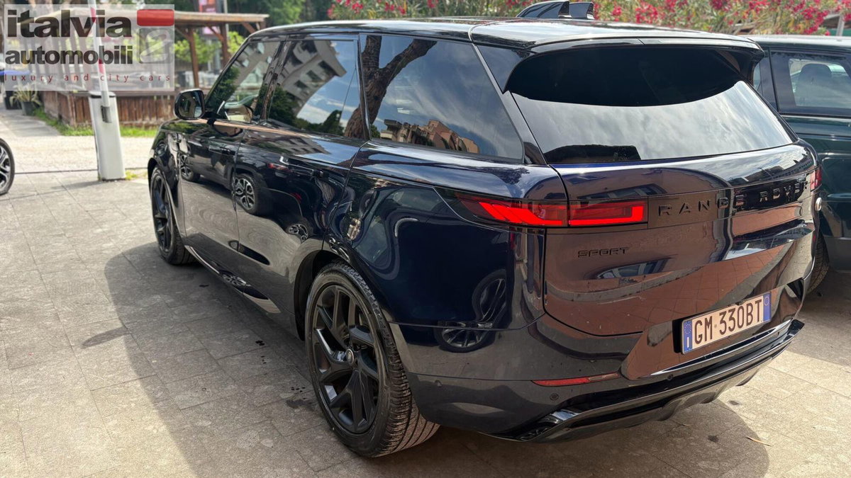 Land Rover Range Rover Sport 3.0D l6 300 CV HSE Dynamic Stealth (3)