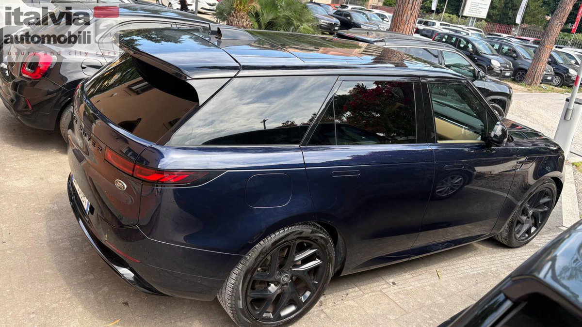 Land Rover Range Rover Sport 3.0D l6 300 CV HSE Dynamic Stealth (4)