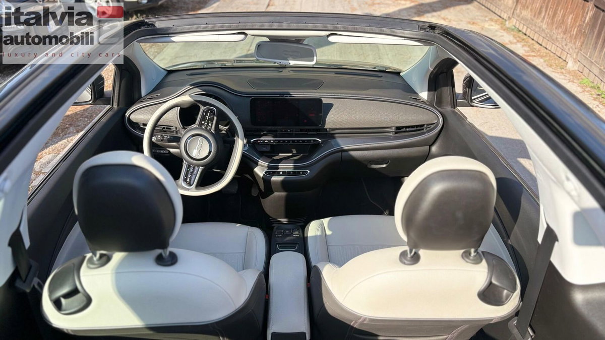 Fiat 500 Cabrio La Prima Cabrio 42 kWh (13)