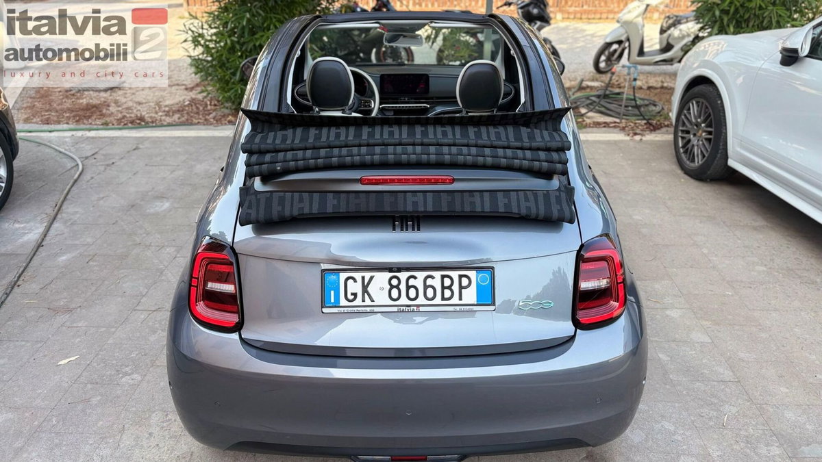 Fiat 500 Cabrio La Prima Cabrio 42 kWh (7)